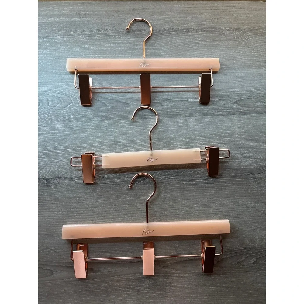 Kitana Set of 3 Acrylic Rose Gold Hangers Skirt Pant Clips Peach Pink Boutique‎